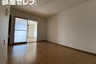 102号室撮影。