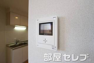テレビモニター付きインターホンで安心です