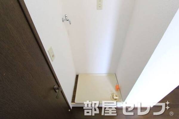 室内洗濯置き場あります。