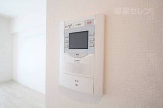 階数によって色が異なります