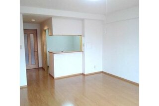 カウンターキッチンの居室です。