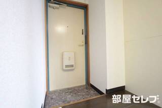 シンプルな玄関スペース