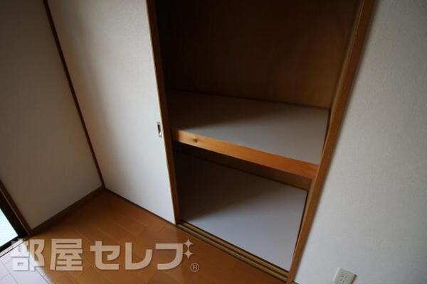大きなお荷物も収納できます。
