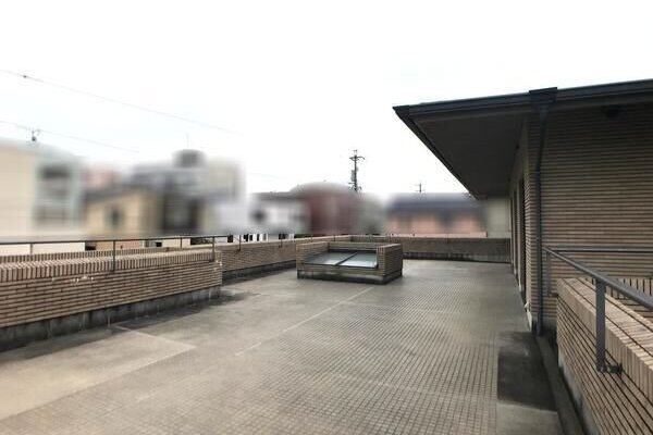 ルーフバルコニー