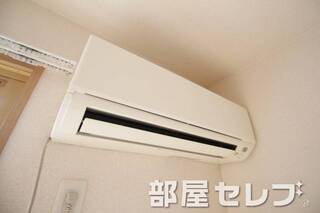 冷暖房エアコン。