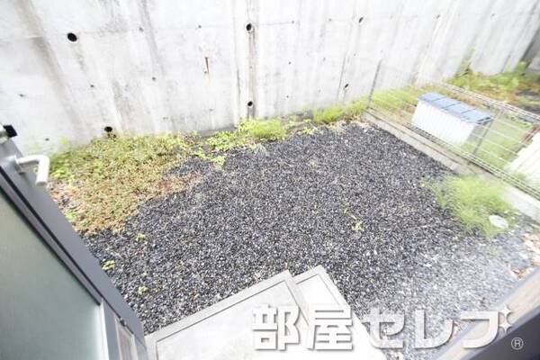 勝手口。