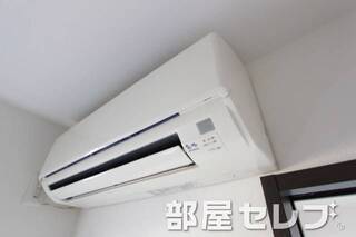 冷暖房エアコン。