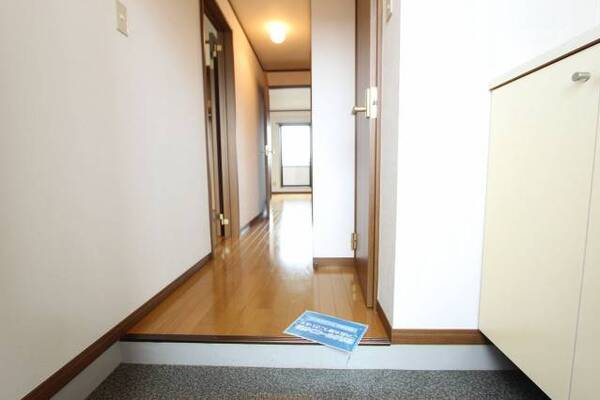 玄関からの写真です
