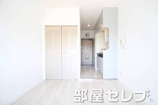 違う角度からの寝室。