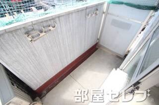 洗濯物が隠せれます。