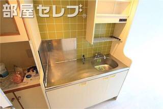 ガスコンロ設置可能なキレイなキッチンです。