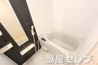 キレイなバスルームです。