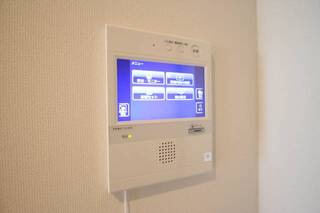 セキュリティもバッチリ。相手の顔が見えるTVモニターホン。