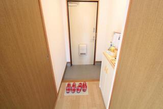 シュ-ズボックス付きの玄関です。