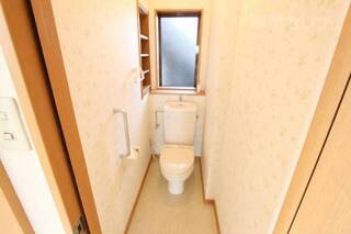 やたらと広いトイレです。