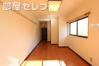 浴槽に鏡付きです。