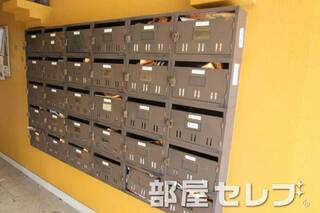 入居者専用集合ポストあります。