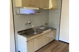 スペースのあるキッチン。収納もたくさんあります。