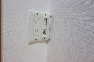 コンセント＆ＴＶ線はこちらです。