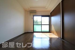 日当たり良好な室内で快適です。