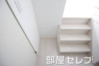 冷蔵庫置場はこちらへ。