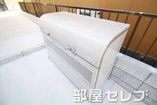 敷地内ゴミ置き場。