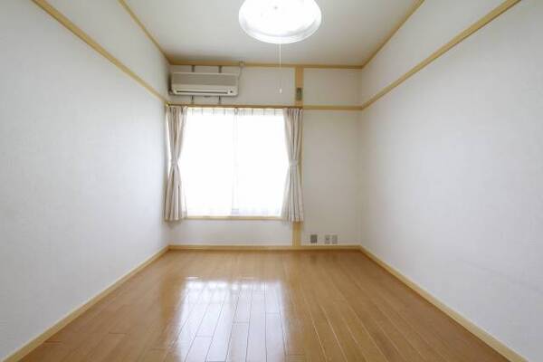 綺麗なお部屋です。