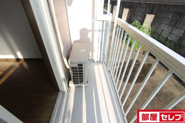 写真は101号室