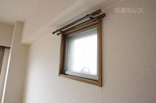 小窓があるので、風通しが良いです。