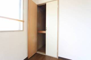 収納力もあるお部屋です
