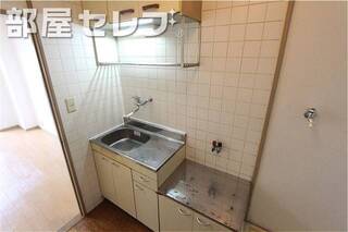 収納も沢山あって使いやすそうです。