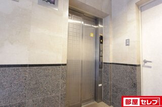 エレベーター。