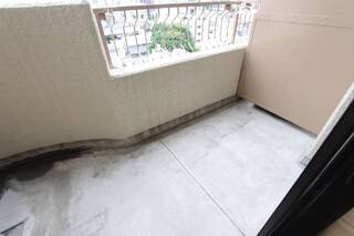 しっかりとしたマンションタイプのベランダ（C号室タイプ参照）