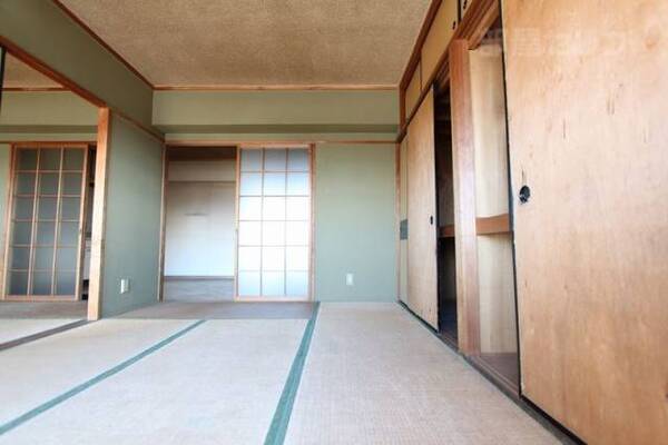 バルコニーから見た和室です。