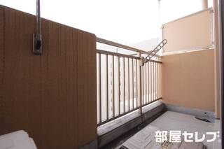 日当たりの良いバルコニーです