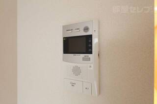 階数によって色味が違う可能性があります。