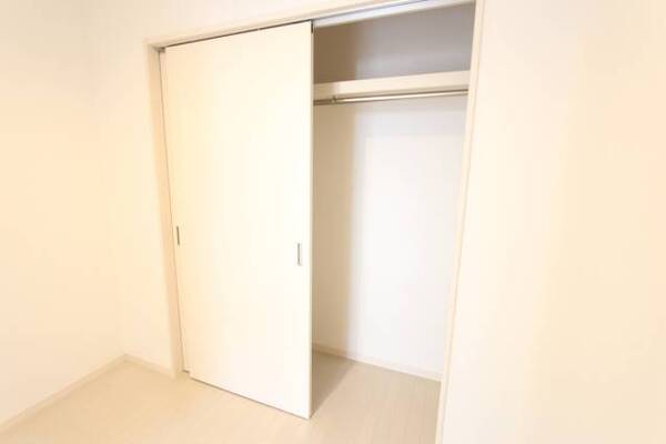 102号室の写真を流用しています。