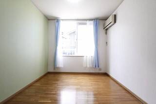 広々したお部屋で生活しやすいですね。（イメージ写真）