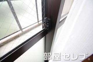 網ガラス。