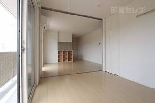 ※102号室内装写真参照