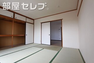 洋室もこんな感じで。。