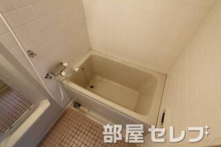 キレイなバスルームです。他号室の写真です。