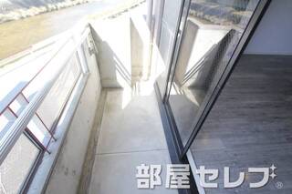 日当り良好のバルコニーです。他号室の写真です。