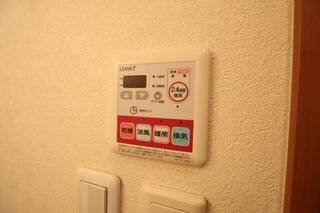 便利な浴室乾燥機です。同タイプの部屋です。