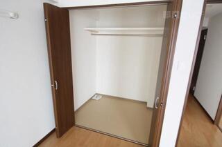 左奥にある紙はＡ４サイズです