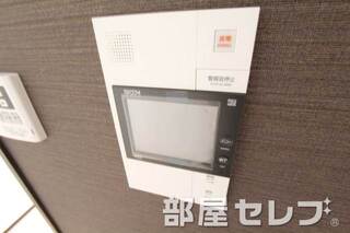 TVモニターホンでお客様を確認出来ます。