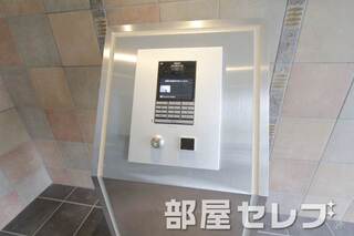 オートロックで安心快適。