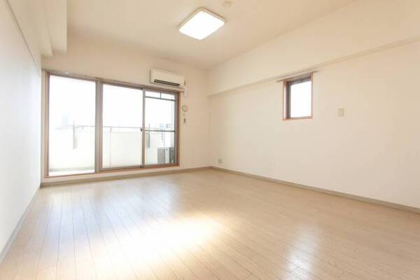 明るいお部屋です