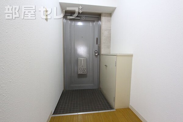 お靴がたっぷり収納できる下駄箱です。