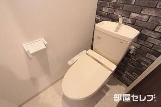 お手洗いはこちらです